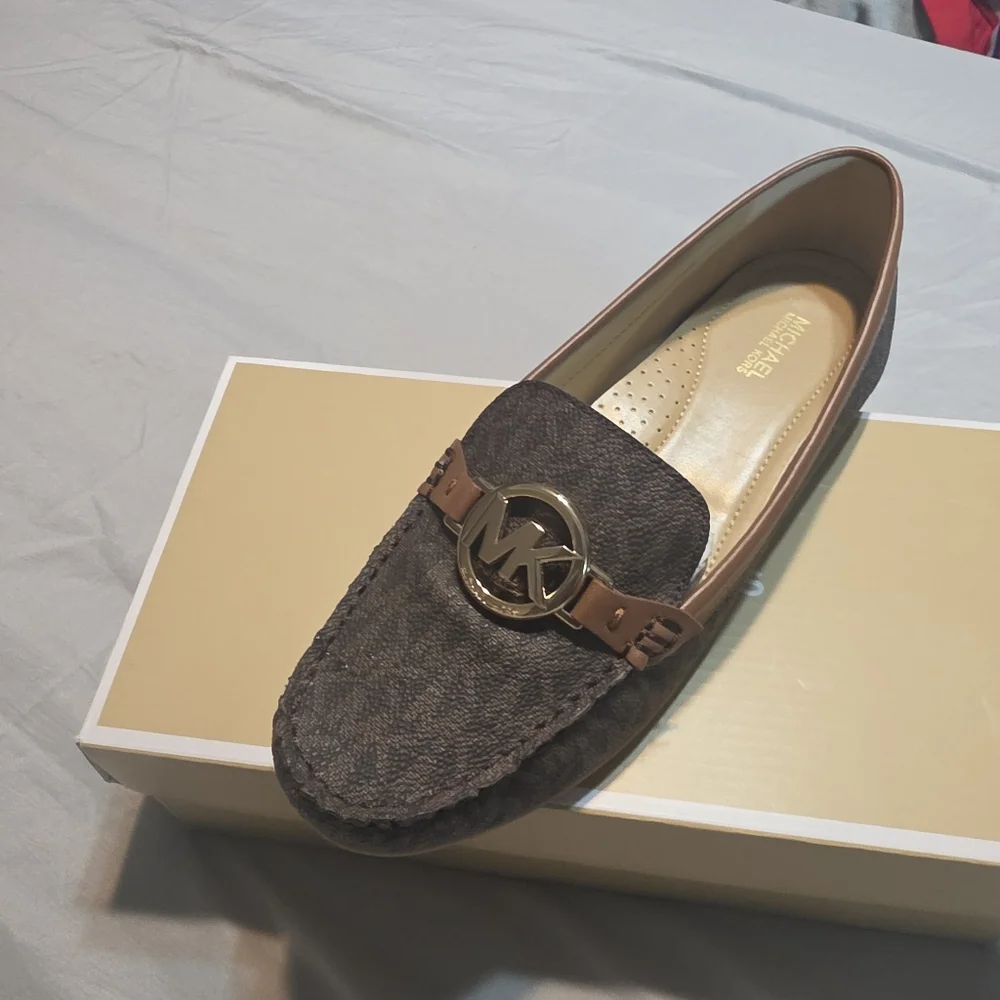 Michael Kors flats